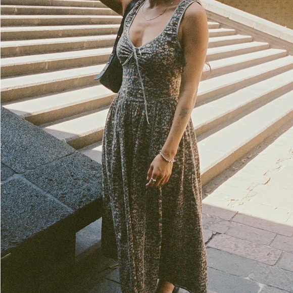 Christy Dawn Alessandra dress in Fern Flanders Poppy - Picture 9 of 13